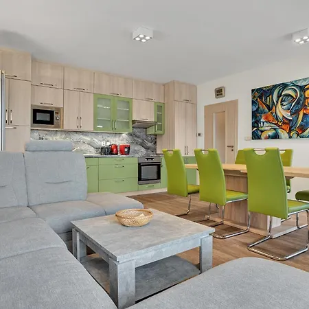 Mountain Klinovec Hexagon Apartment Loučná pod Klínovcem